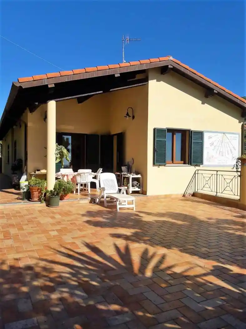 Villa in vendita a Bordighera