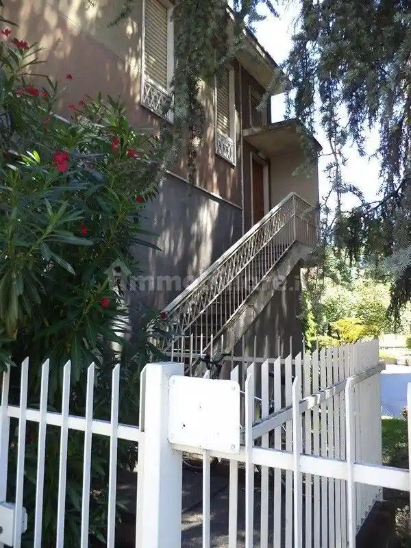 Palazzo - Edificio in affitto a Milano