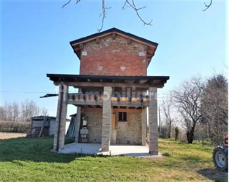 Rustico - Casale in vendita a Casalgrande