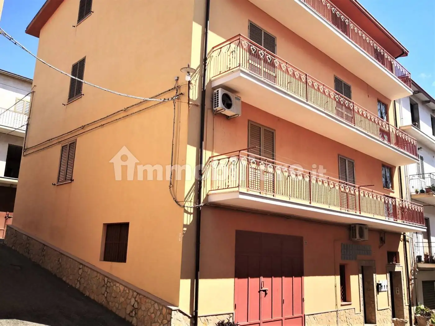 Palazzo - Edificio in vendita a Cassano all'Ionio