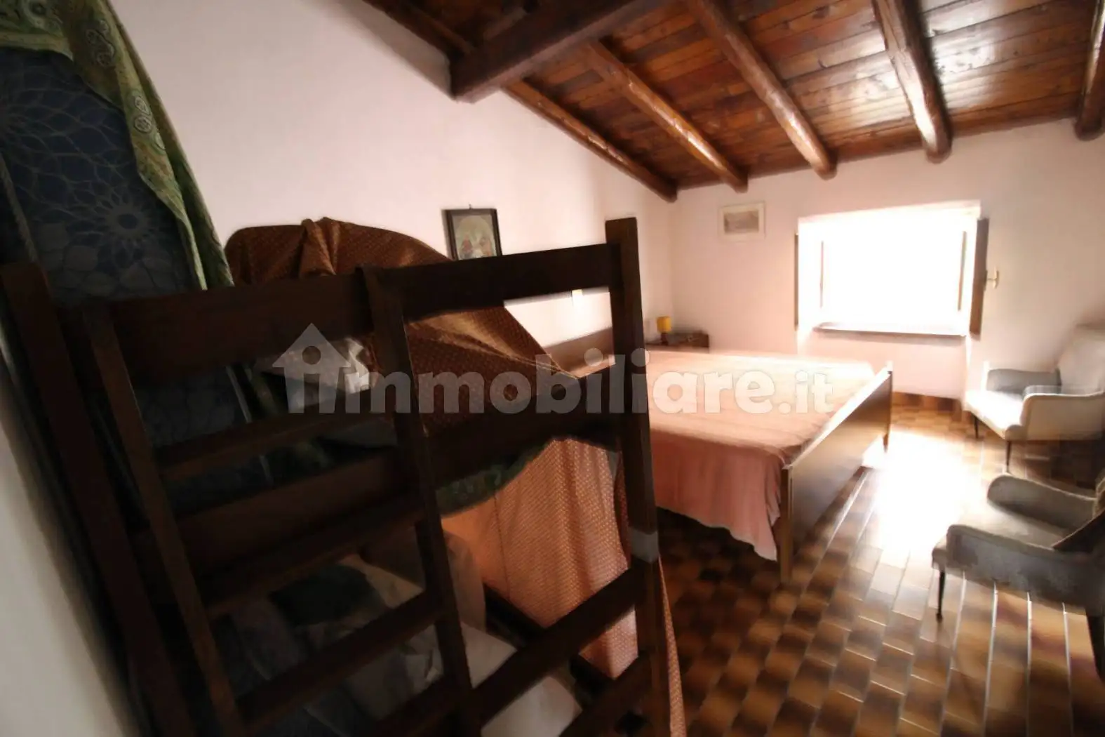 Casa indipendente in vendita a Esino Lario