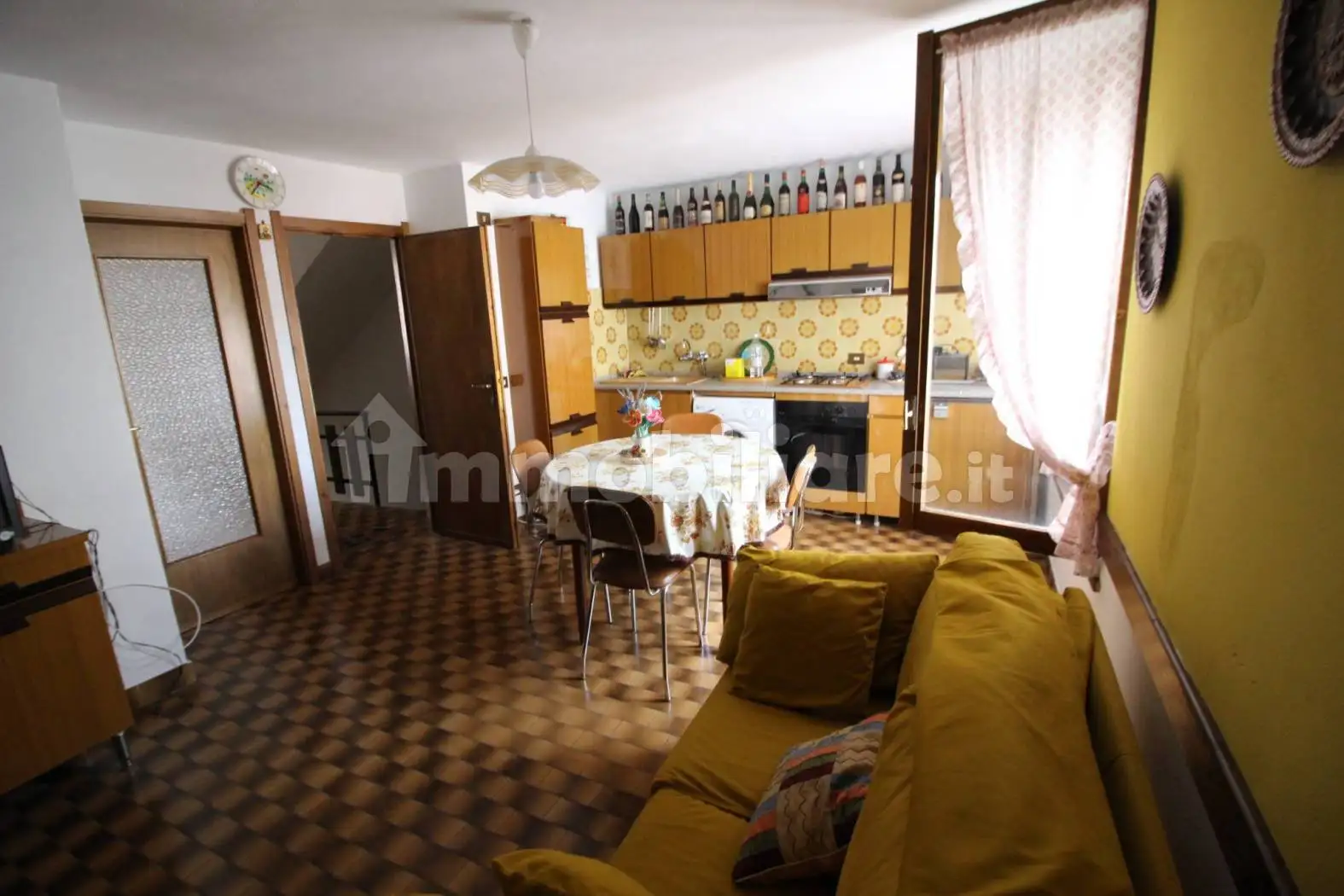 Terratetto plurifamiliare 166 m², buono stato, Centro, Esino Lario - foto 4