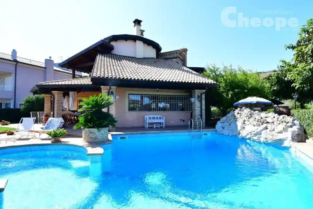 Villa unifamiliare, ottimo stato, 355 m², Pineto - foto 3