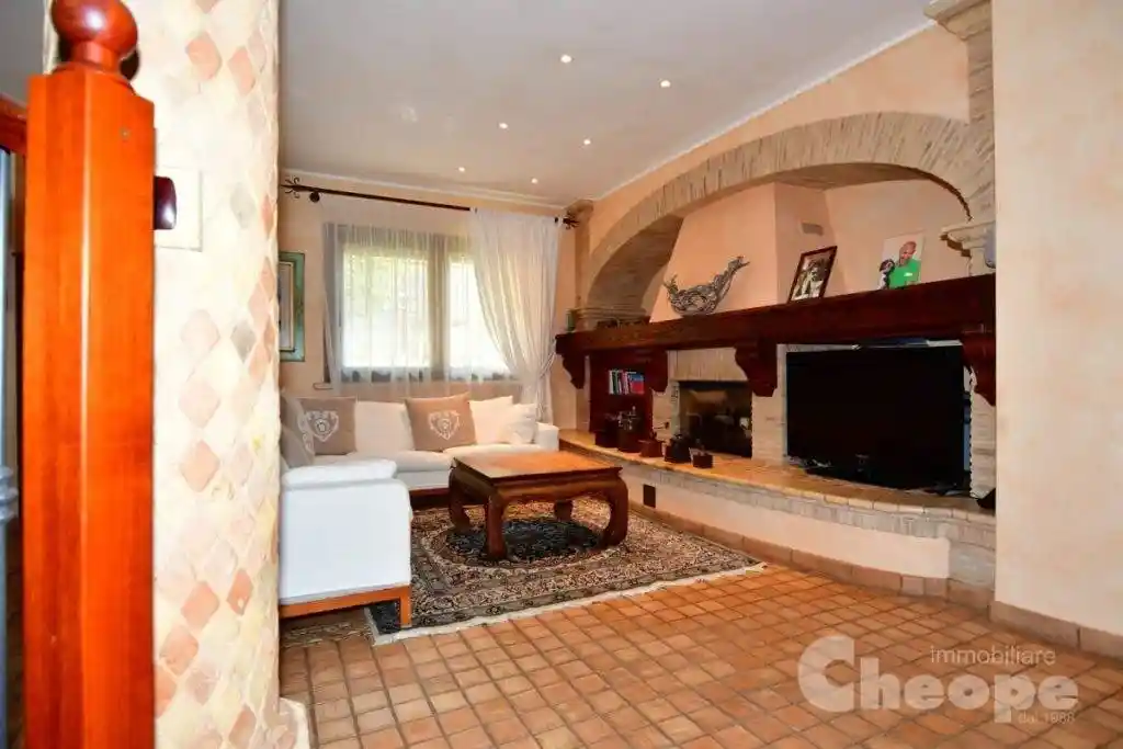 Villa unifamiliare, ottimo stato, 355 m², Pineto - foto 5