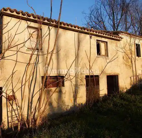Rustico - Casale in vendita a Belvedere Ostrense
