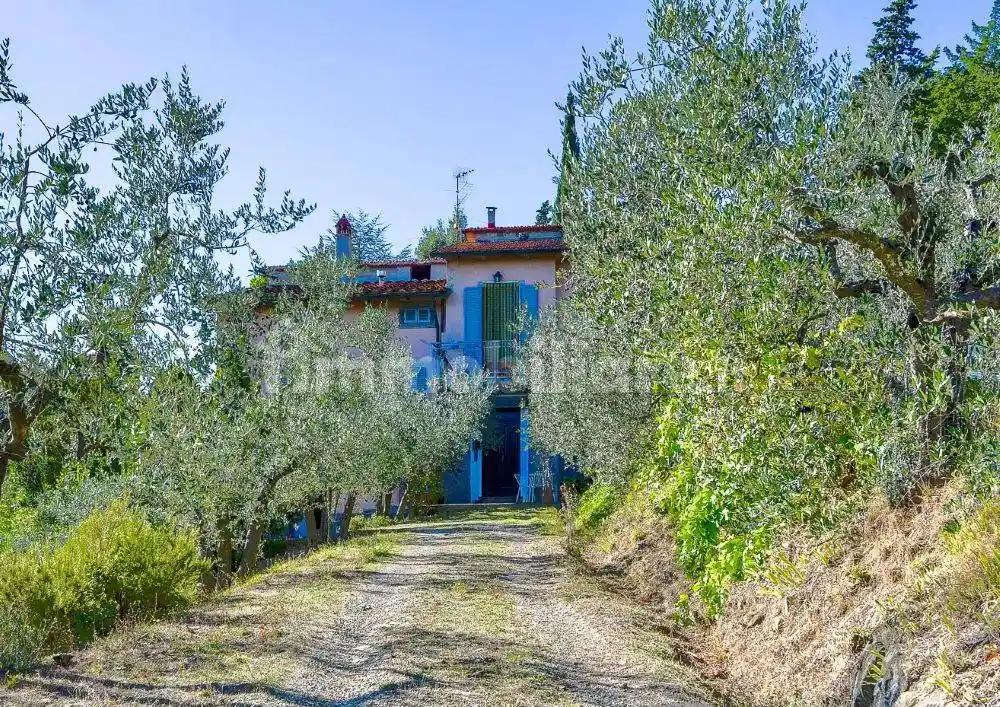 Villa in vendita a Capolona