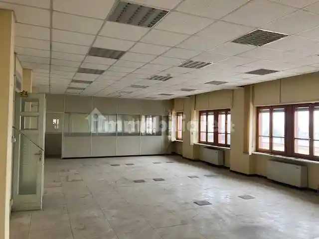 Palazzo - Edificio in vendita a Pinerolo