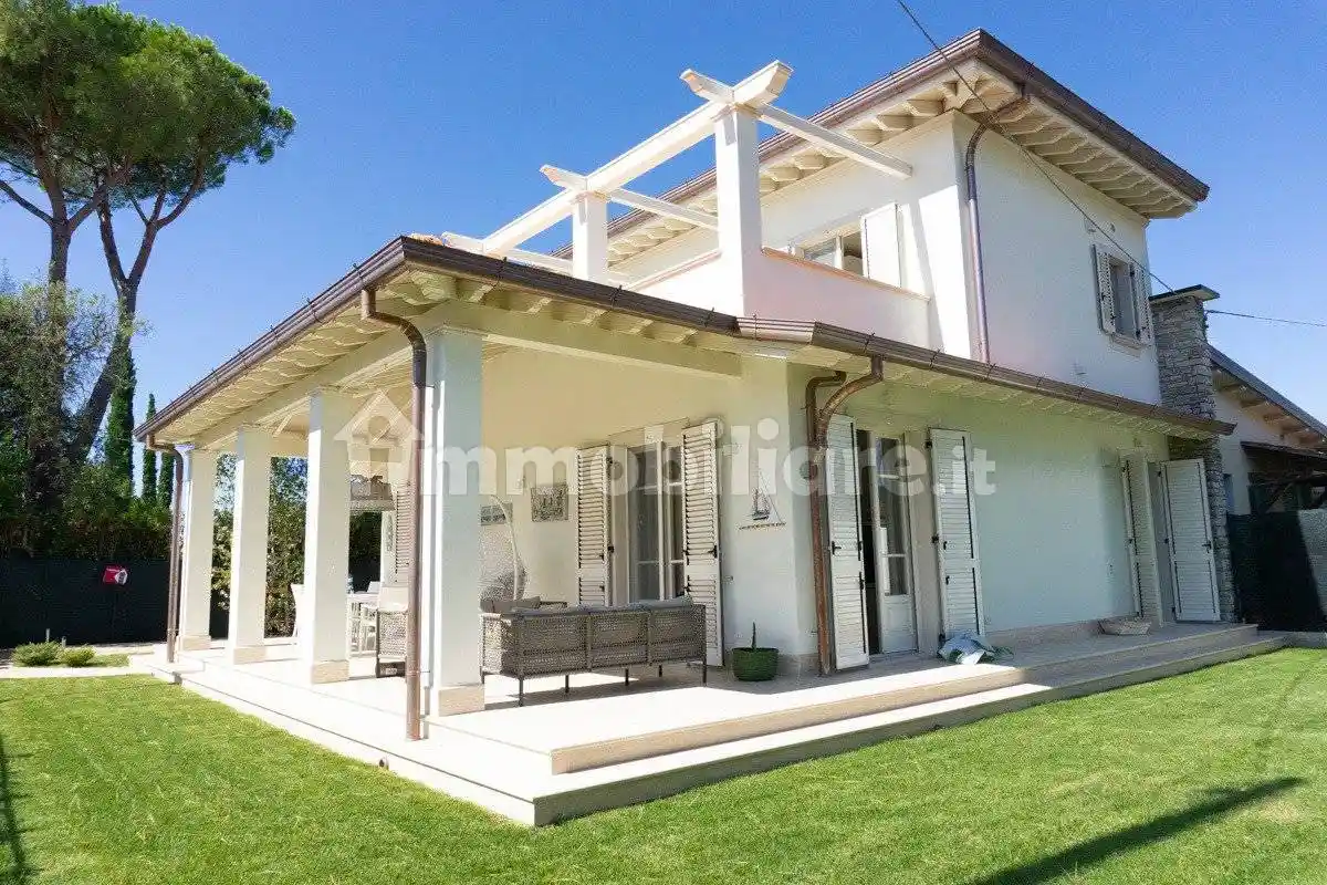 Villa in affitto a Forte dei Marmi