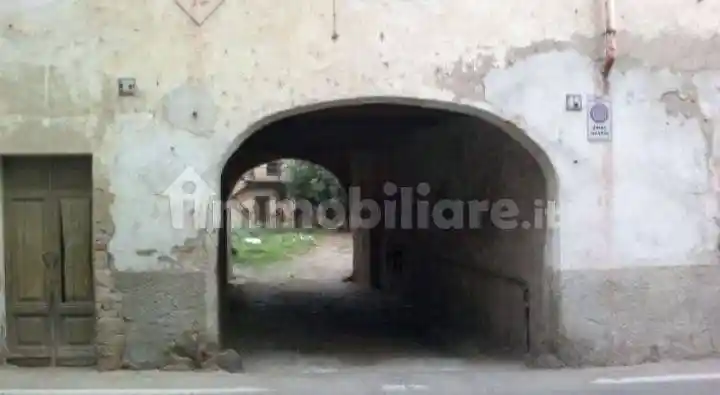 Palazzo - Edificio in vendita a Bellinzago Novarese