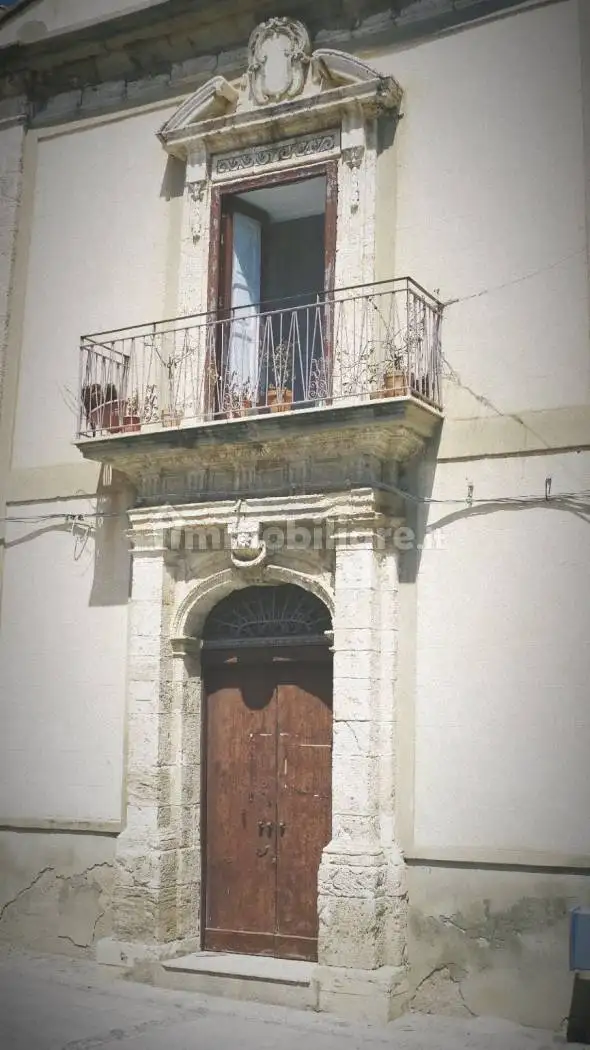 Palazzo - Edificio in vendita a Siculiana
