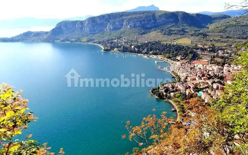 Palazzo - Edificio in vendita a Garda
