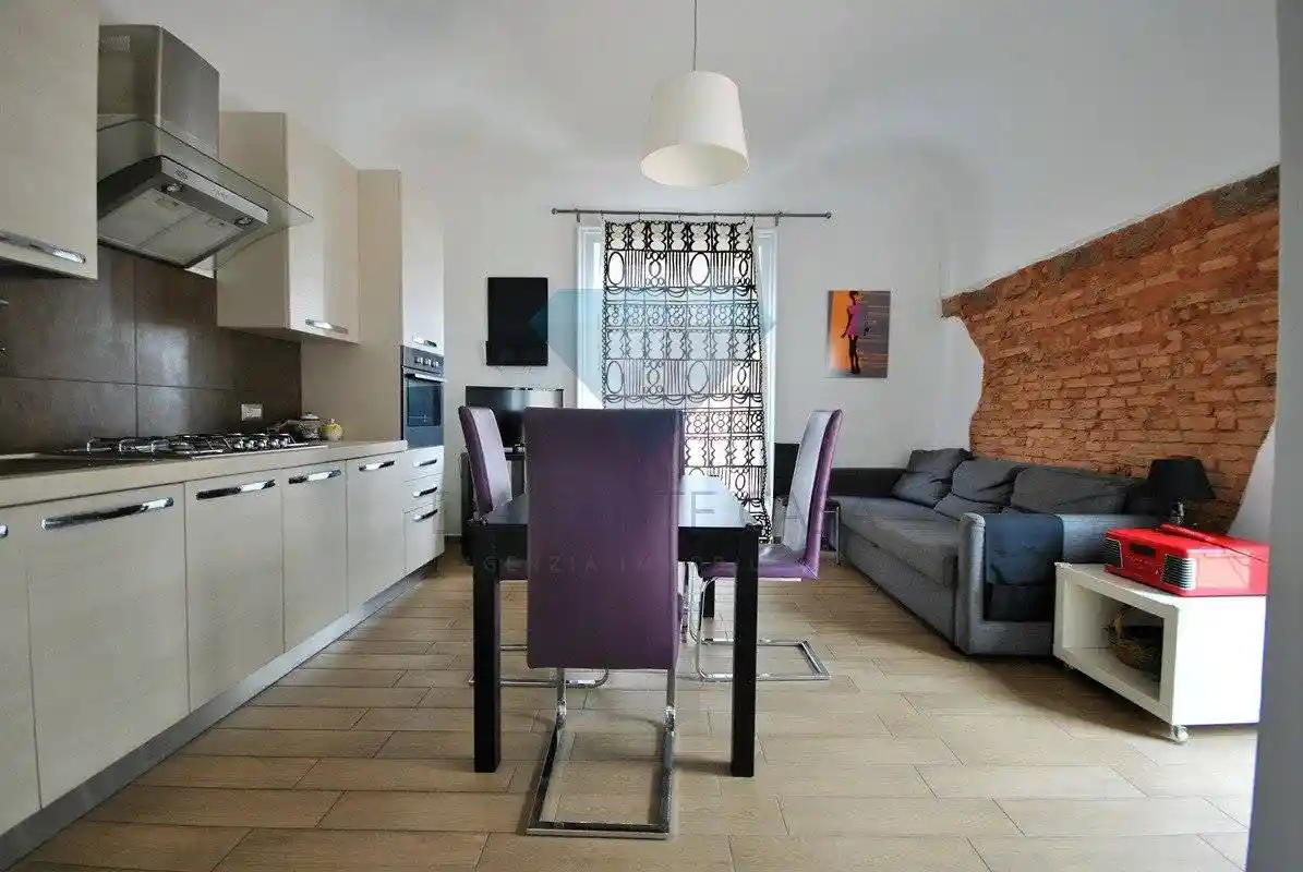 Trilocale piazza Camillo Benso di Cavour 19, Borgo, Catania - foto 3