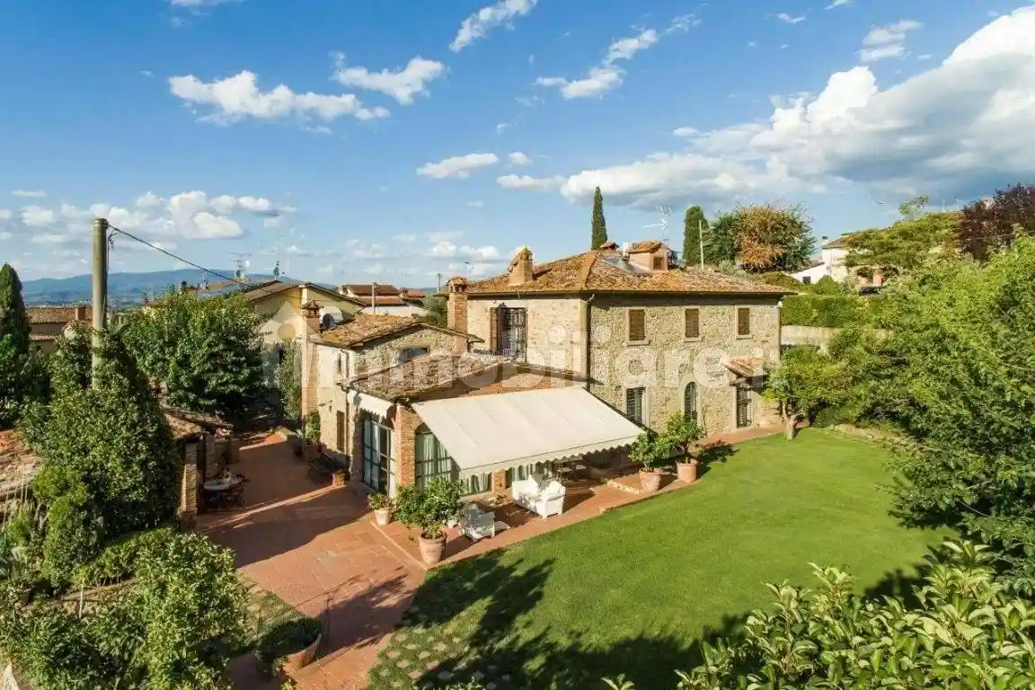Villa in vendita a Arezzo
