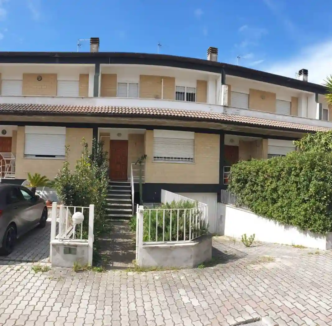 Villetta a schiera - foto 2