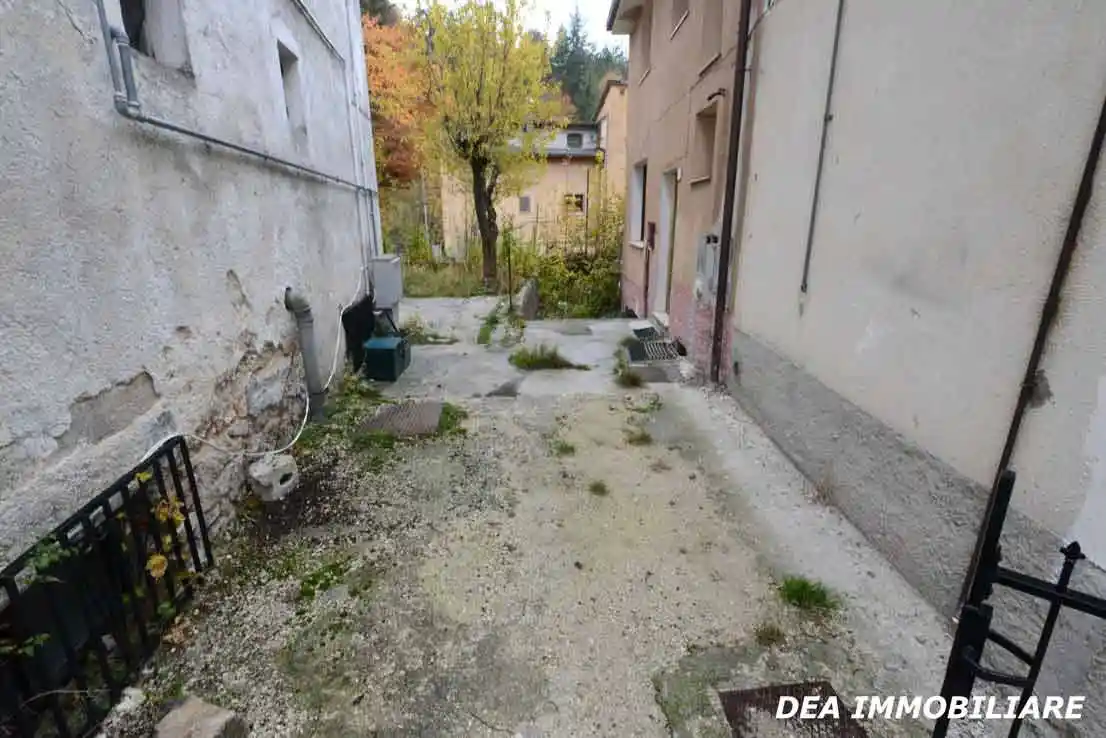 Quadrilocale via Dante Alighieri, Centro, Ovindoli - foto 2