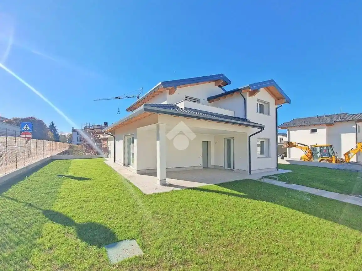 Villa in vendita a Cassano d'Adda