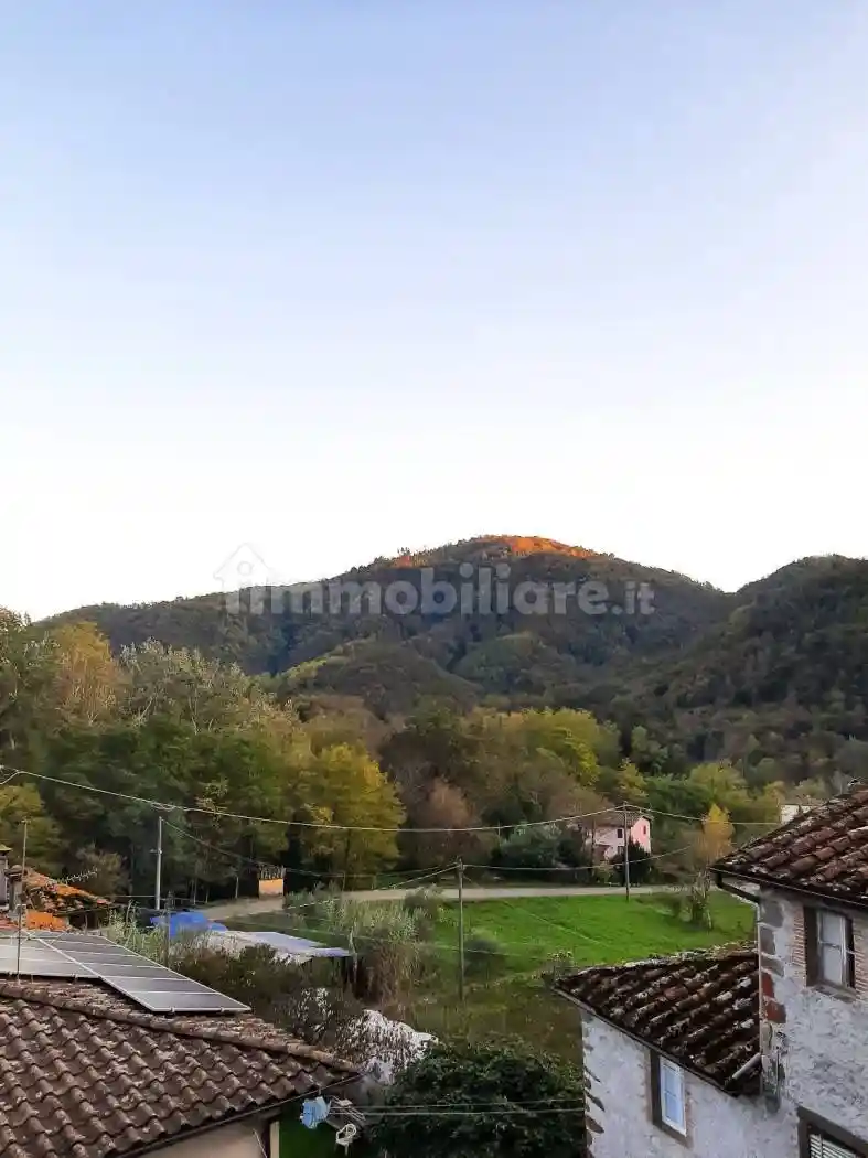 Casa indipendente in vendita a Pescaglia