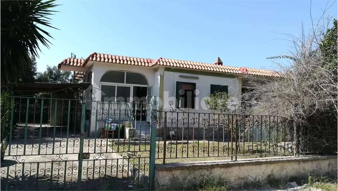 Villa in vendita a Mondragone