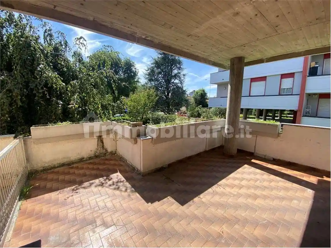 Palazzo - Edificio in vendita a Busto Arsizio