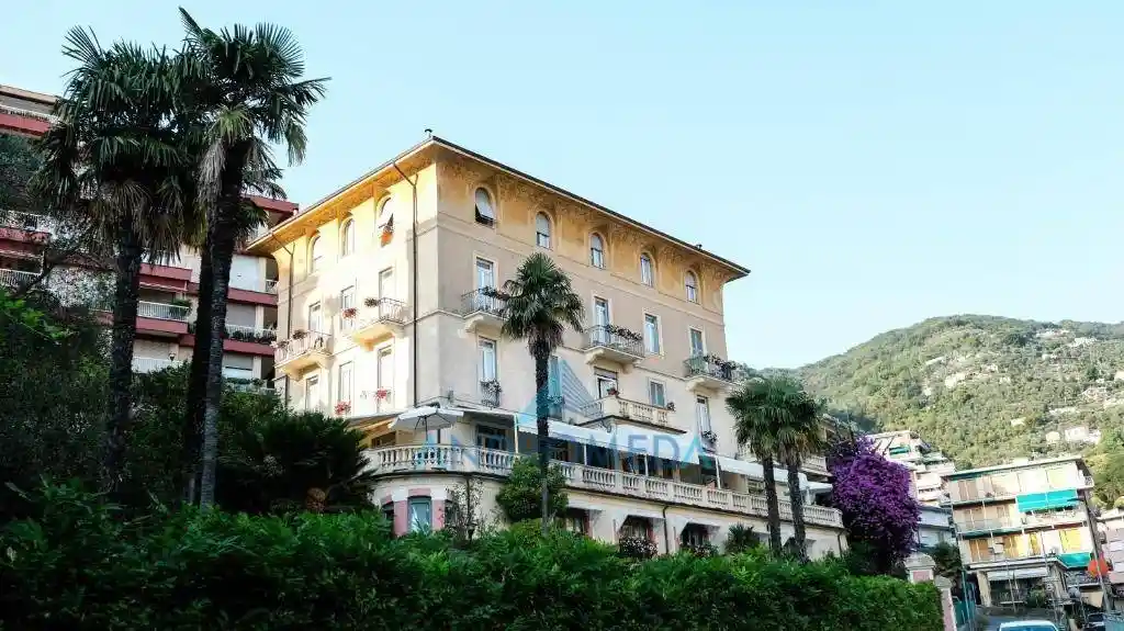 Palazzo - Edificio in vendita a Rapallo