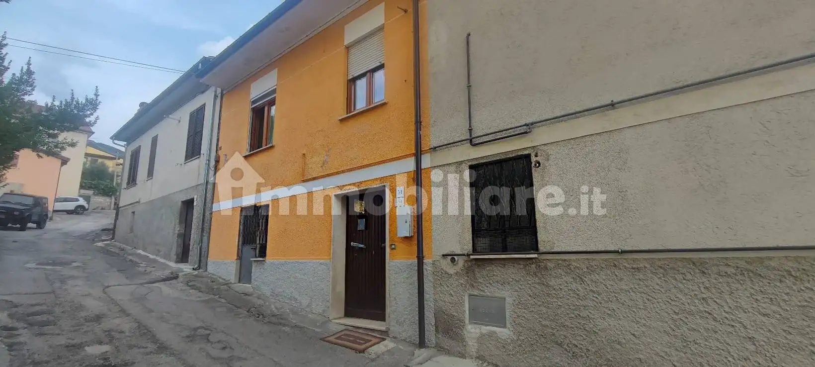 Casa indipendente in vendita a Pizzoli