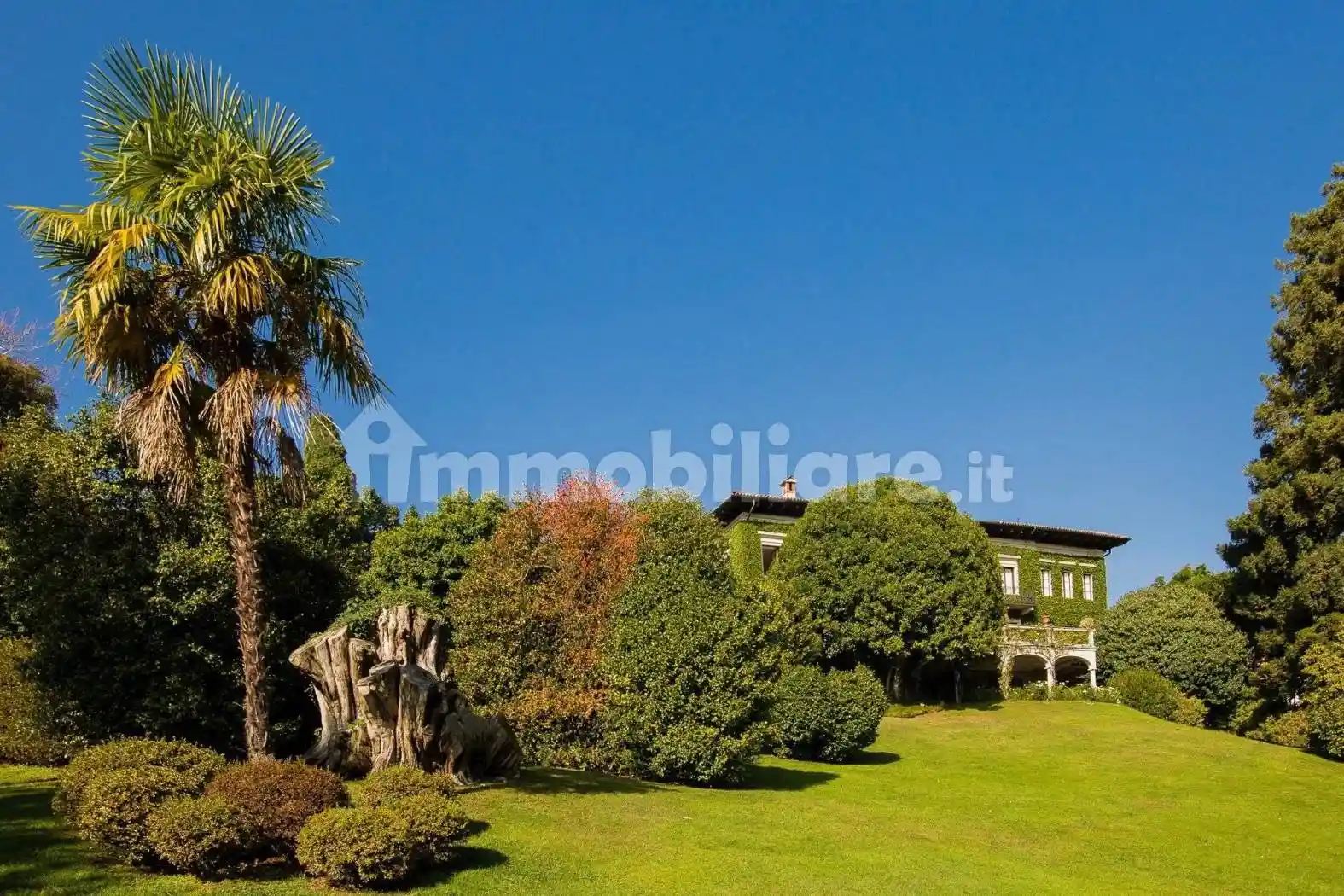 Villa in vendita a Verbania