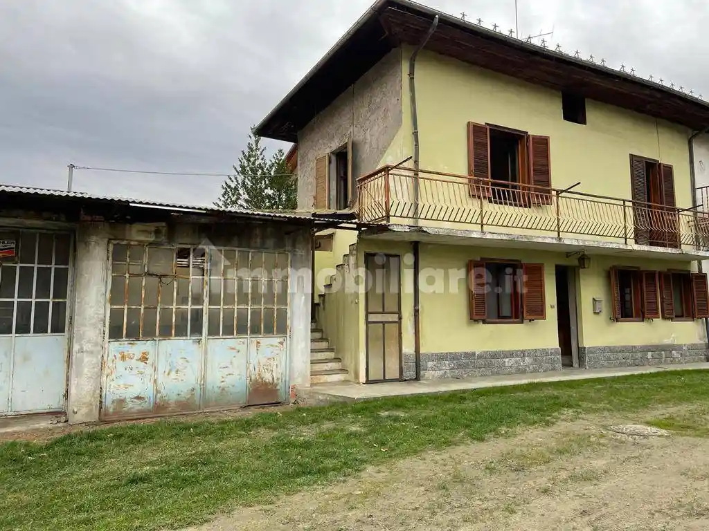 Casa indipendente in vendita a Pinasca