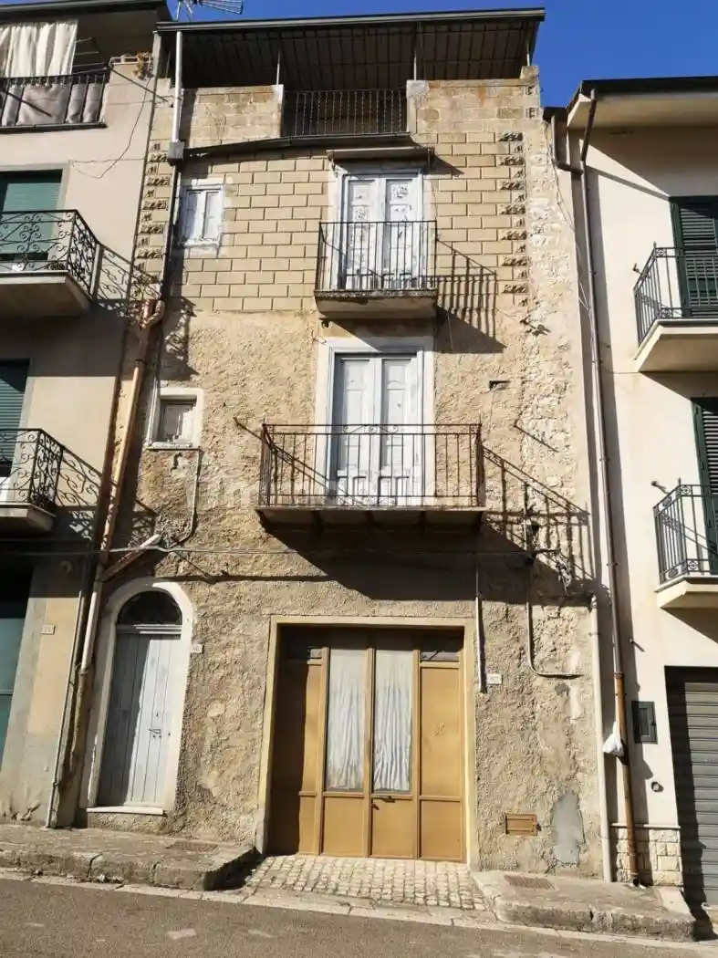 Casa indipendente in vendita a Chiusa Sclafani