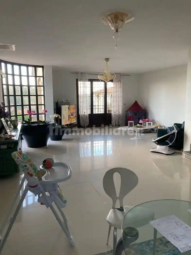 Villa in vendita a Carmignano