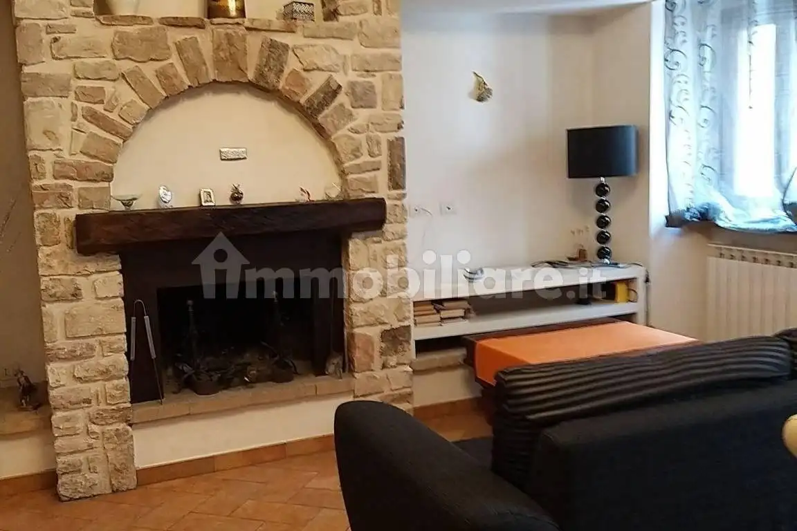 Appartamento in vendita a Monteleone di Spoleto