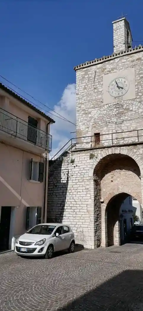 Casa indipendente in vendita a Serra Sant'Abbondio
