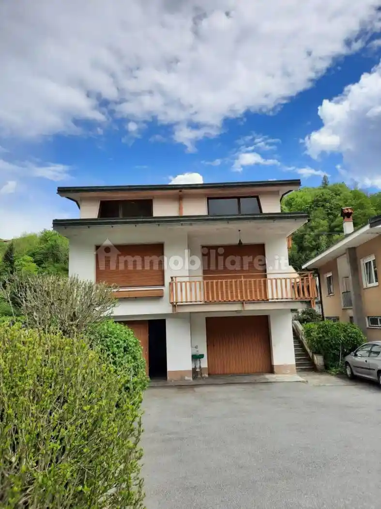 Villa in vendita a Valduggia