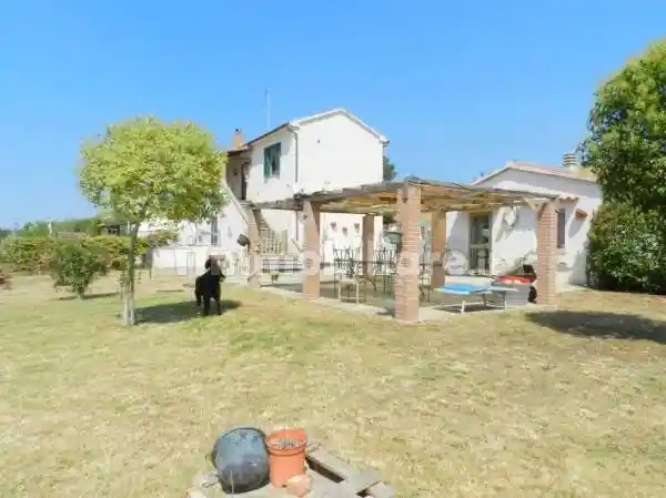 Loft in vendita a Castellina Marittima