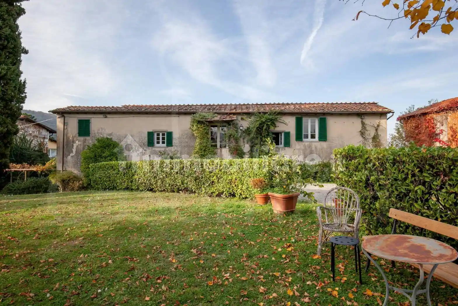 Rustico - Casale in vendita a Lucca