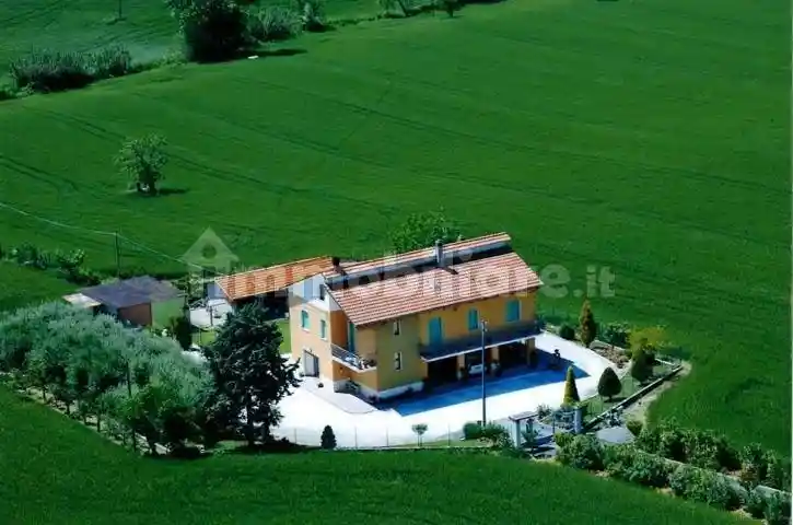 Villa in vendita a Jesi
