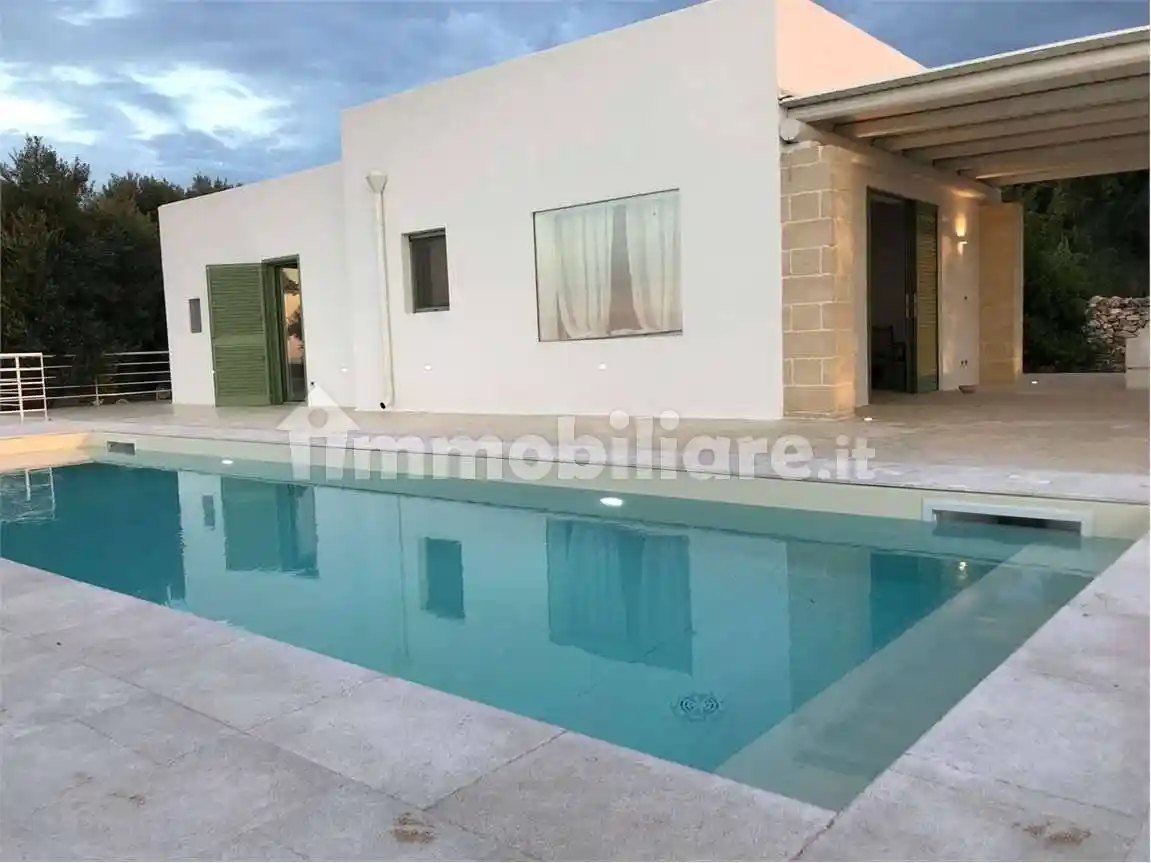 Villa in vendita a Carovigno