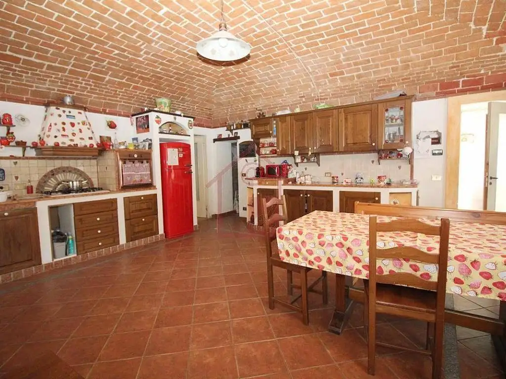 Casa indipendente in vendita a Pertengo