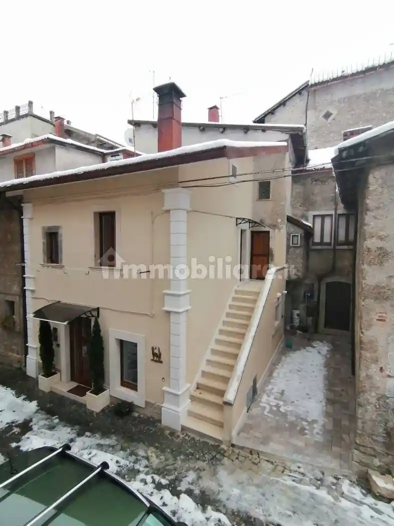 Casa indipendente in vendita a Pescasseroli