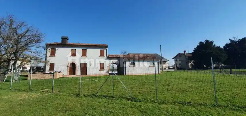 Villa in vendita a Stienta