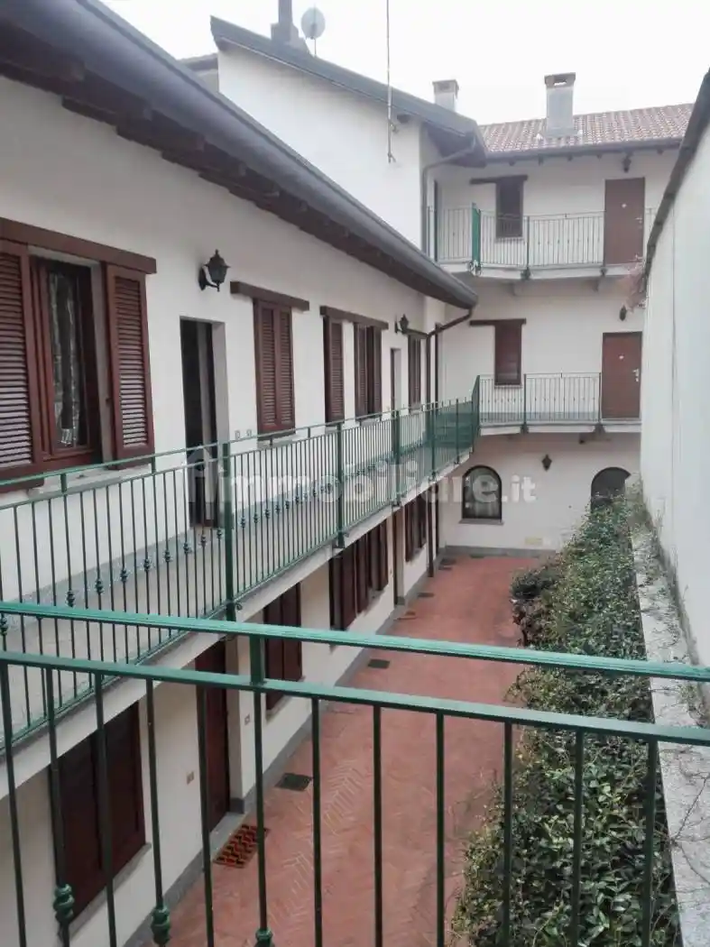 Palazzo - Edificio in vendita a Gallarate