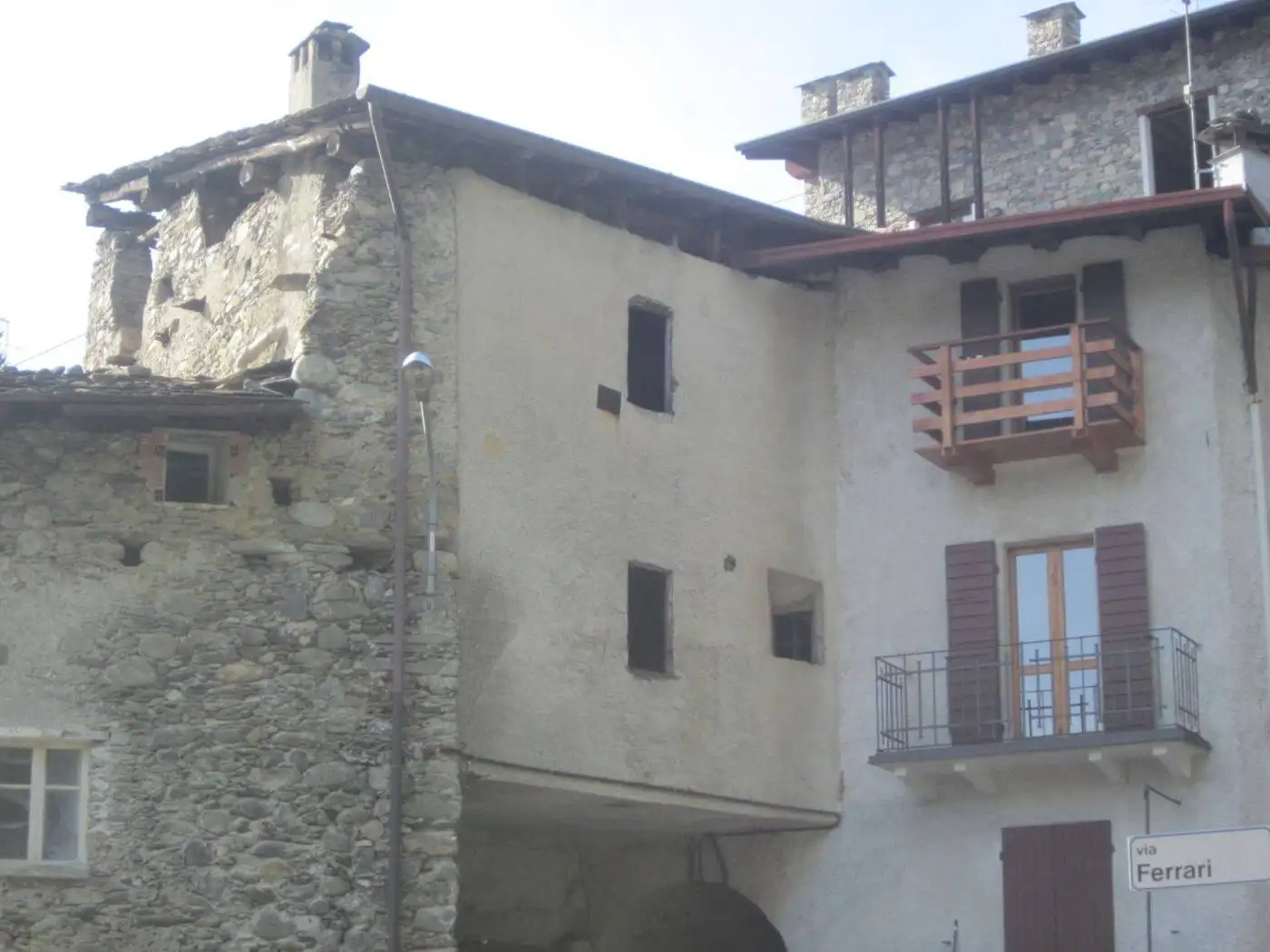 Palazzo - Edificio in vendita a Poggiridenti