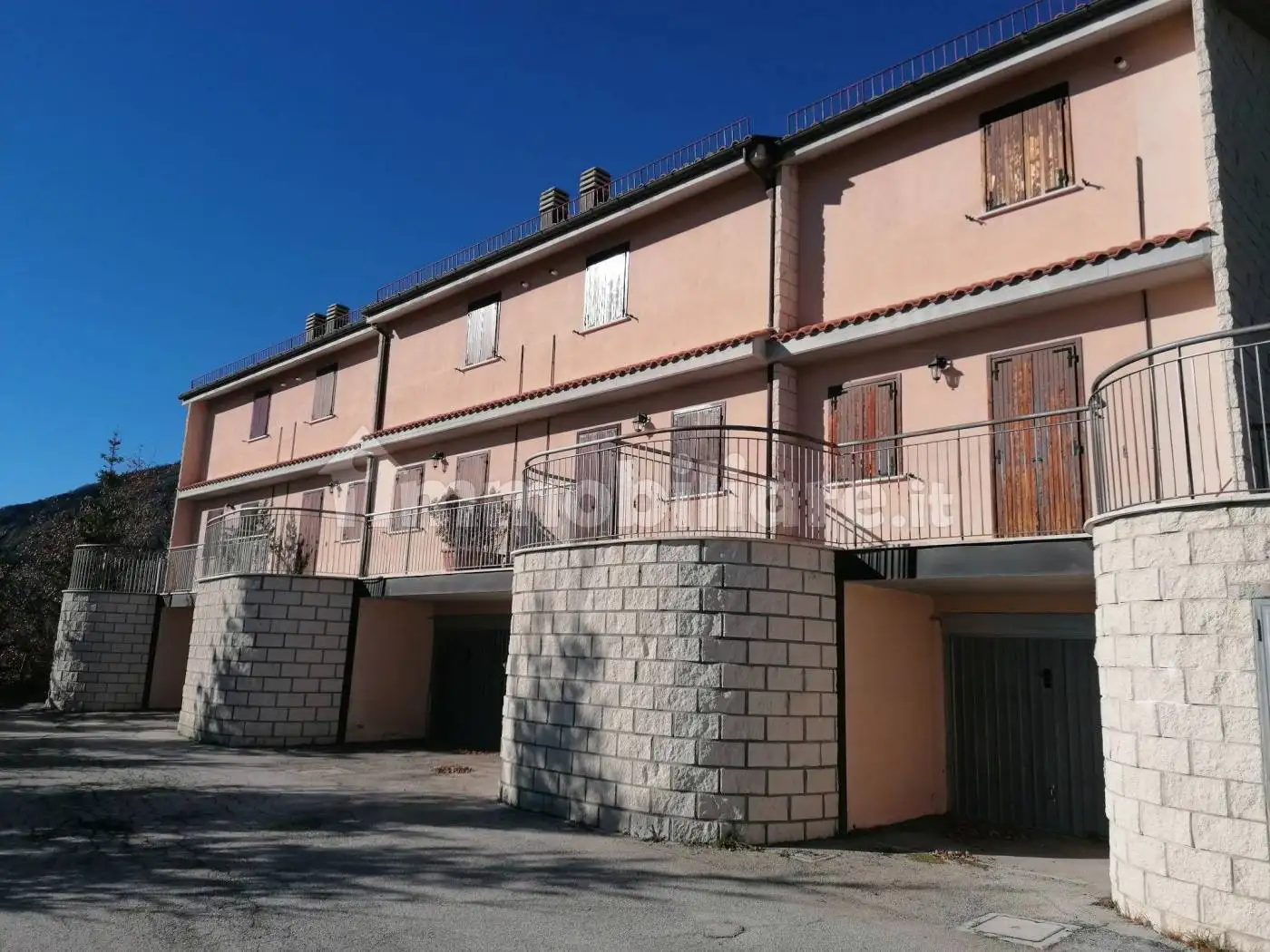 Villa in vendita a Rocca di Cambio