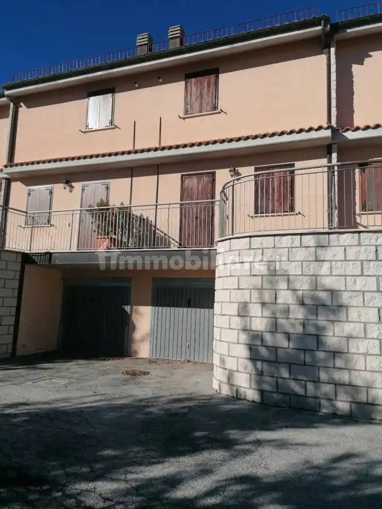 Villa plurifamiliare via Monte Sirente, Rocca di Cambio - foto 2