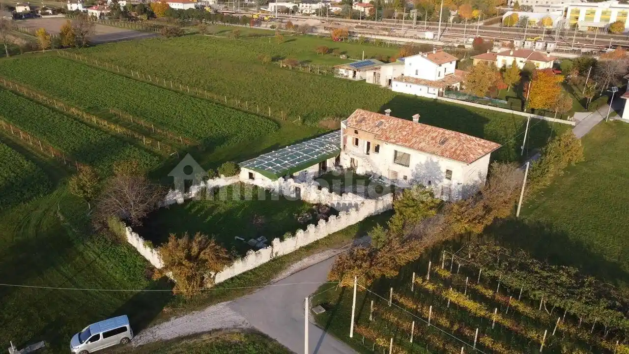 Rustico - Casale in vendita a Gemona del Friuli