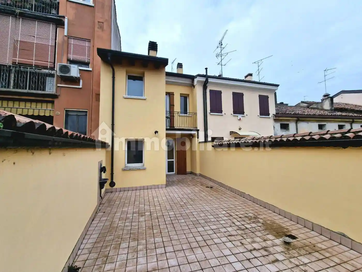 Casa indipendente in vendita a Mantova