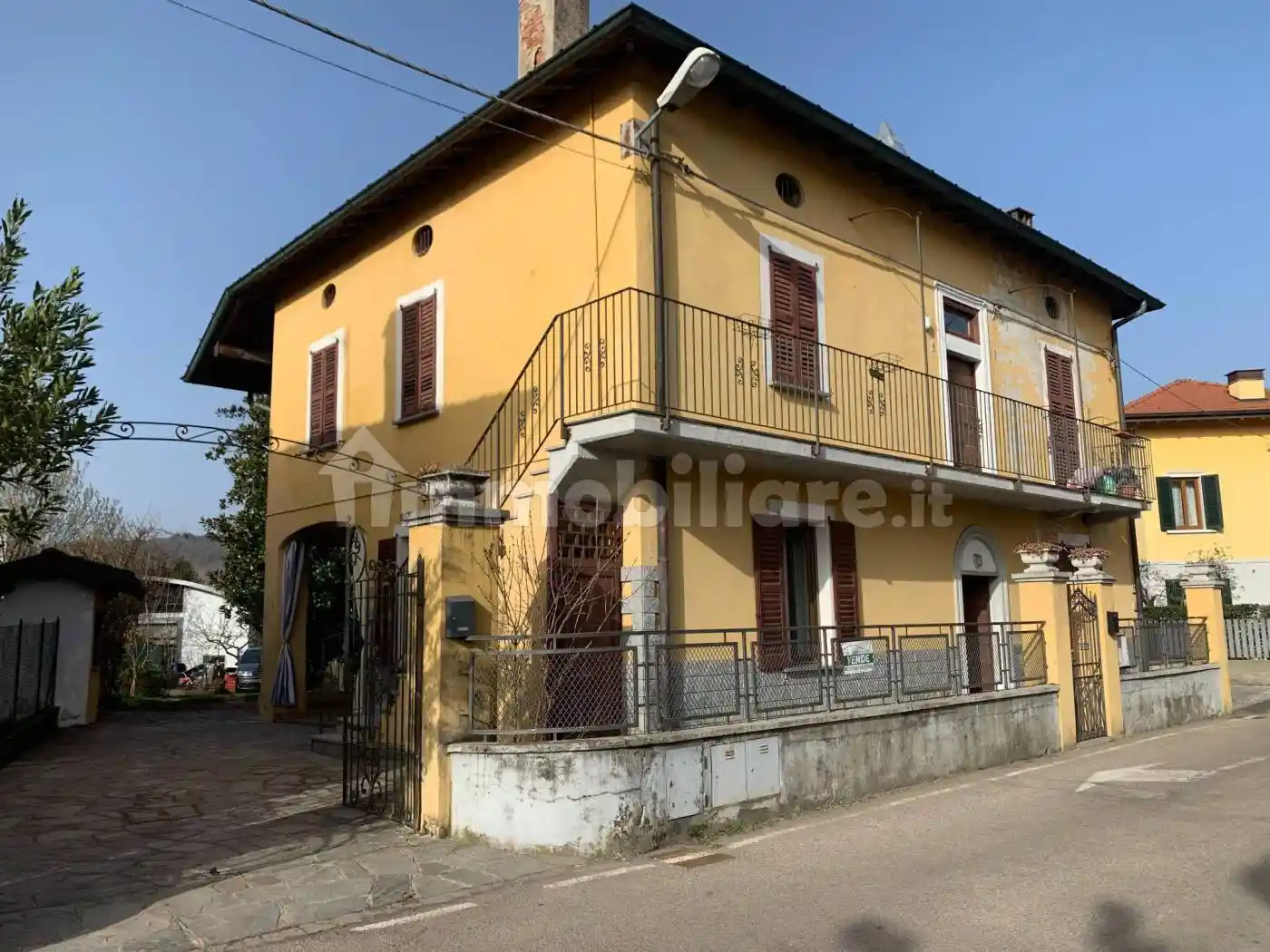 Appartamento in vendita a Leggiuno