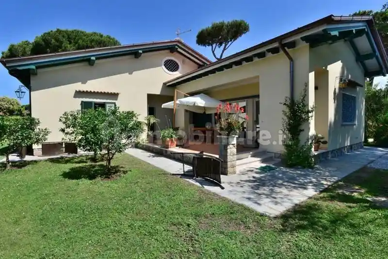 Villa in affitto a Forte dei Marmi