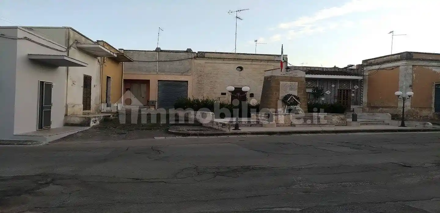 Villa in vendita a Lizzanello