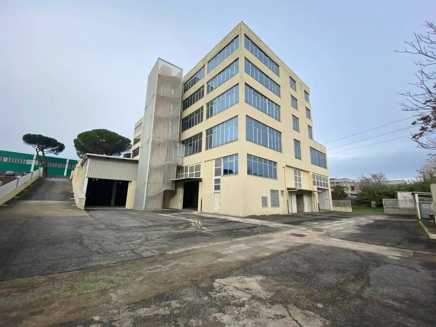 Palazzo - Edificio in Vendita - foto 2