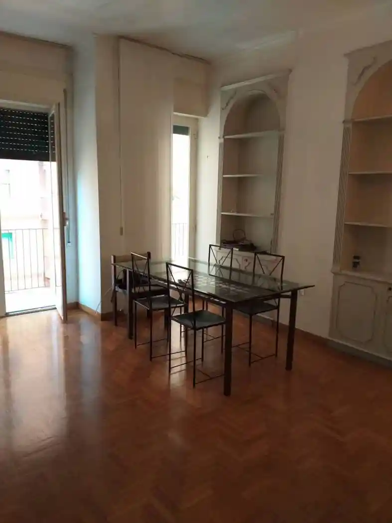 Appartamento in affitto a Napoli